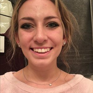 Meet your Posher, Laynie
